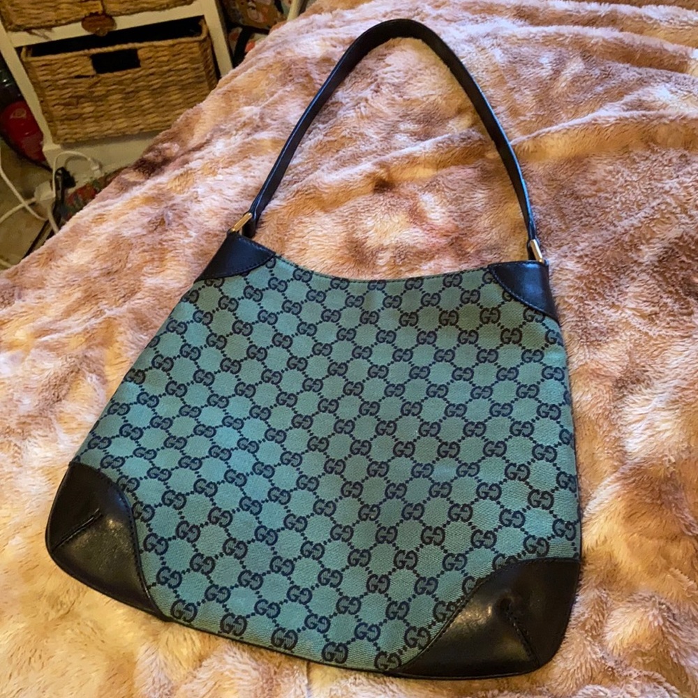 GUCCI HANDBAG!!!